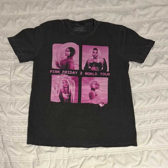 Nicki Minaj Pink Friday 2 Tour Gray Logo Tee Size Small - Picture 1 of 4